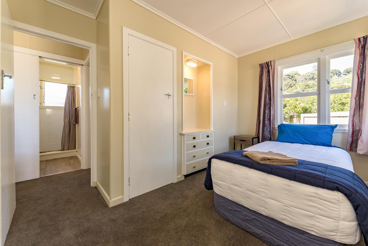 Waitangi Beach Bach 30B Экстерьер фото