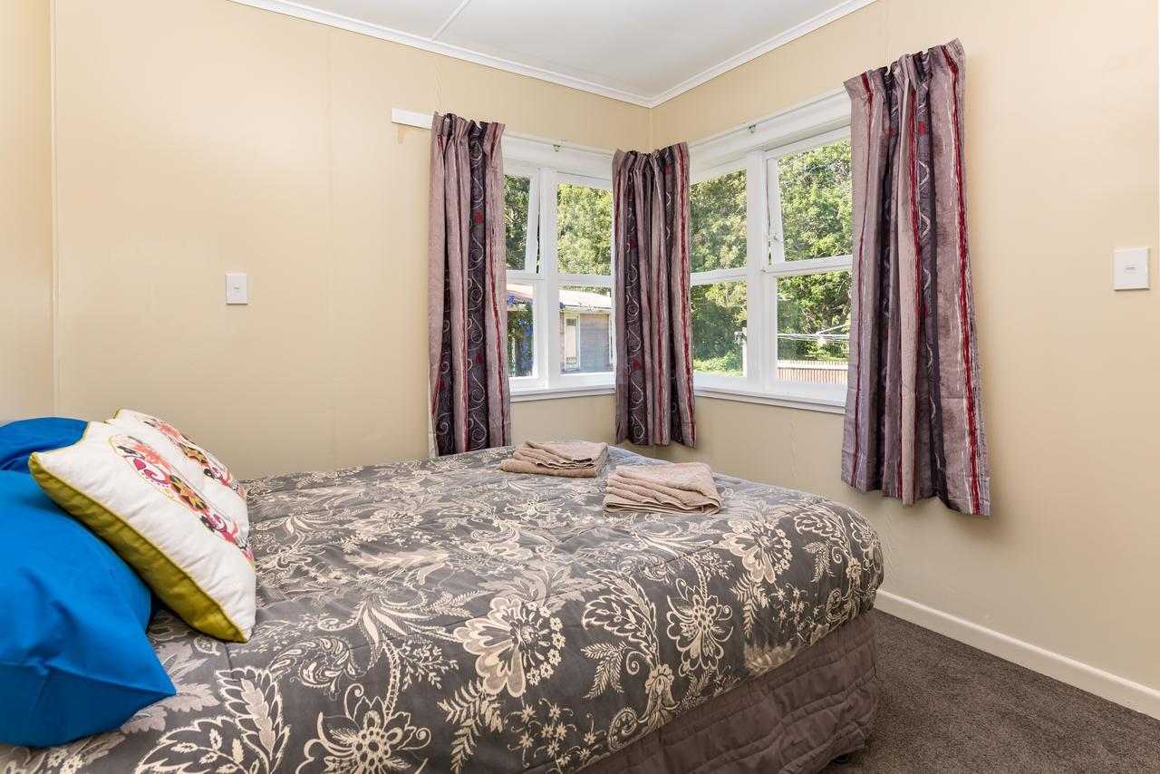 Waitangi Beach Bach 30B Экстерьер фото